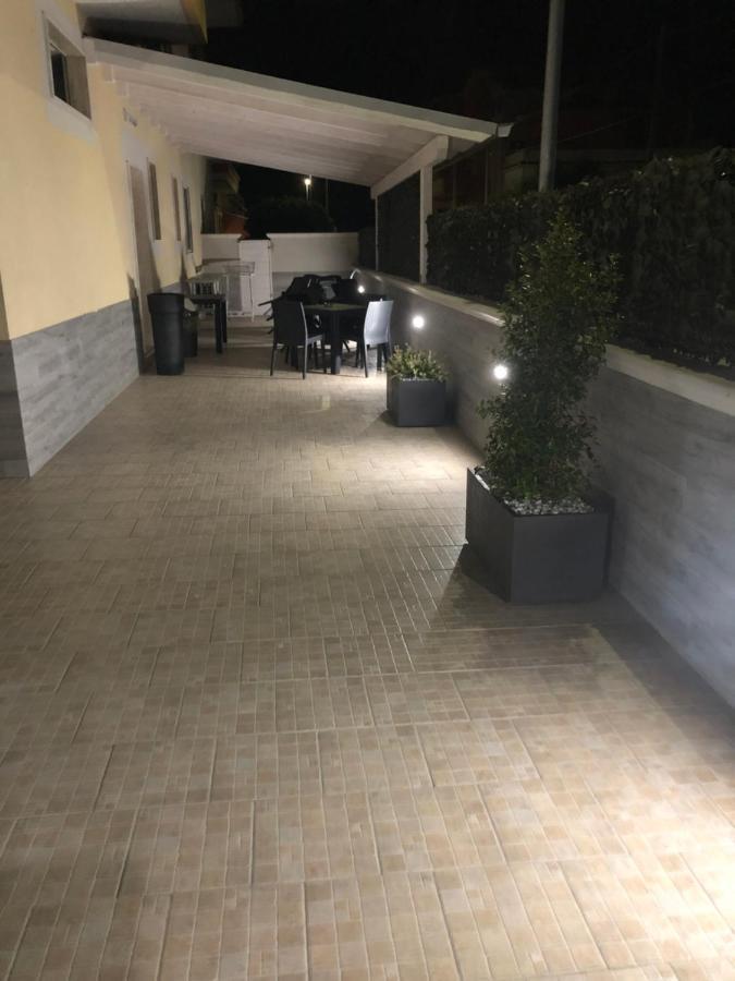 B&B A Casa Di Papi Лиццано Экстерьер фото